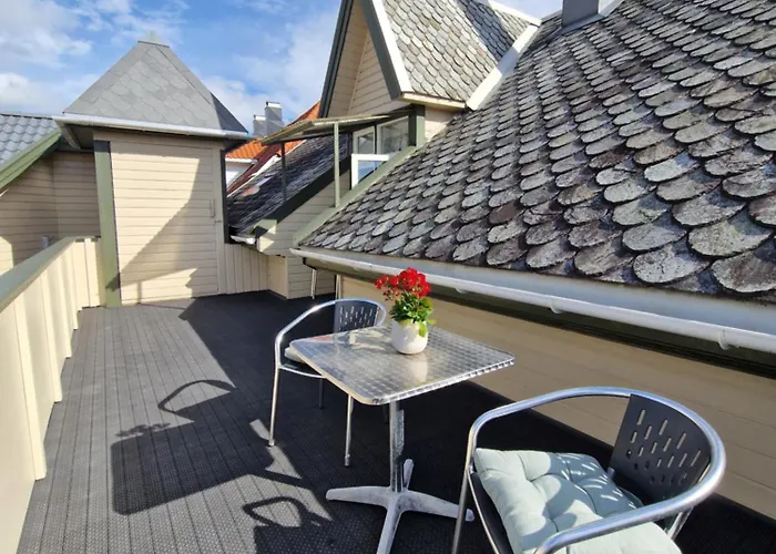 Charming Apartment, 3rd Floor In Swiss * Flekkefjord